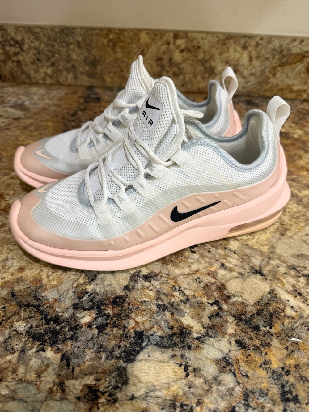 NIKE Women’s Air Max Axis 'Washed Coral Aura Pink Sneakers Shoe Size 5.5